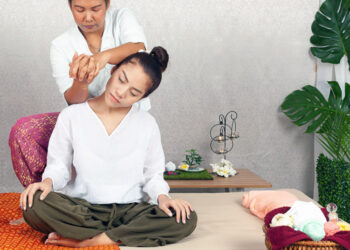 El masaje Thai-yoga: compresión, estiramiento y puntos de presión