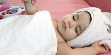Masaje infantil para bebés: los beneficios del amor a través de la piel