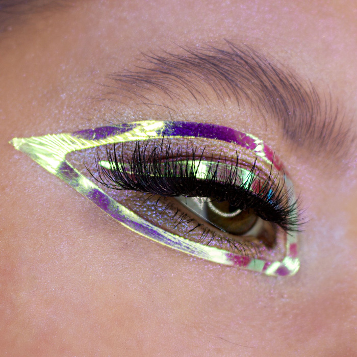 STICKERS EN MAQUILLAJE