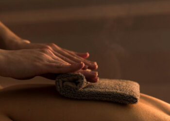 Masaje Laken con toallas calientes