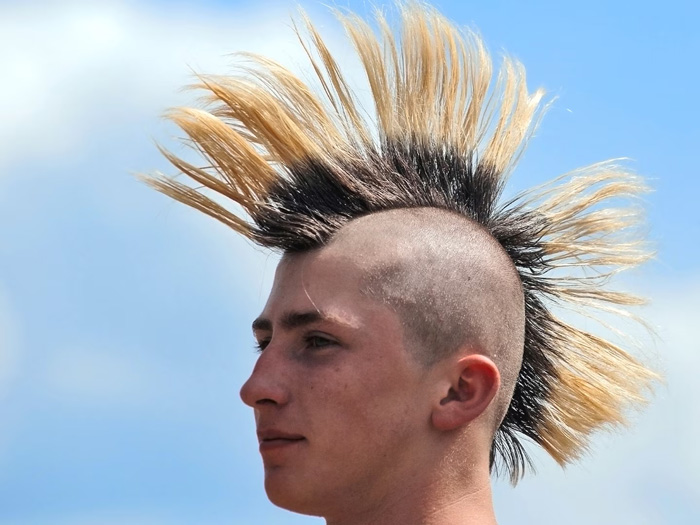 PEINADO MOHICANO