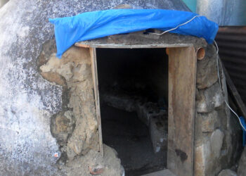 Tuj: la ceremonia del vapor como rito, higiene y terapia