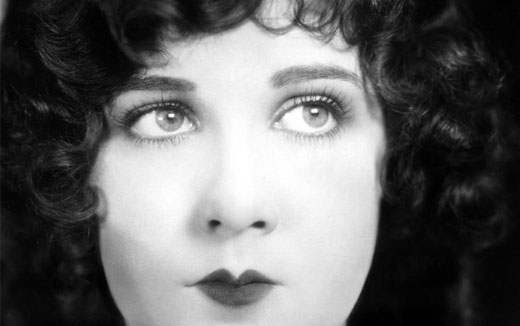 Así se maquillaban y peinaban las chicas de los años '20