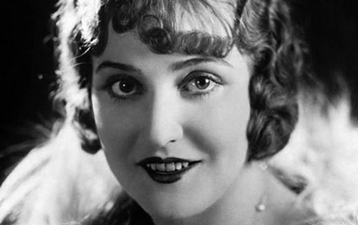 Así se maquillaban y peinaban las chicas de los años '20